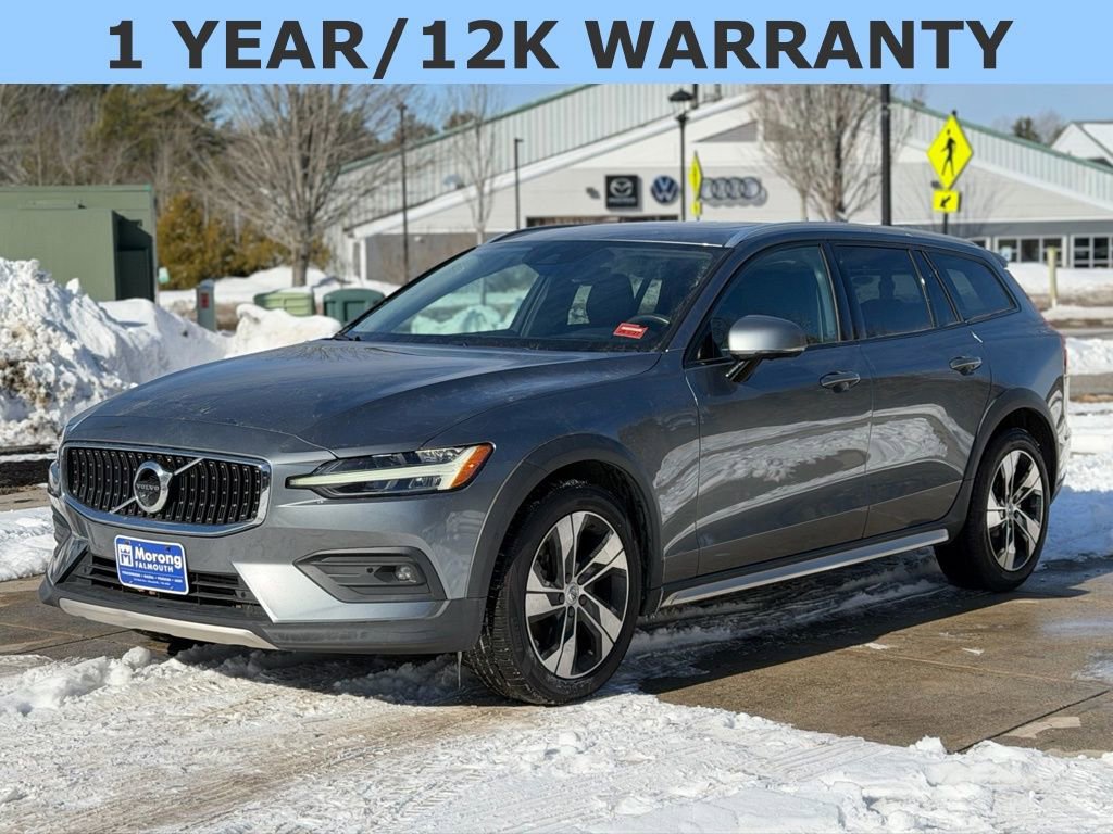 Used 2021 Volvo V60 T5 Cross Country image 6