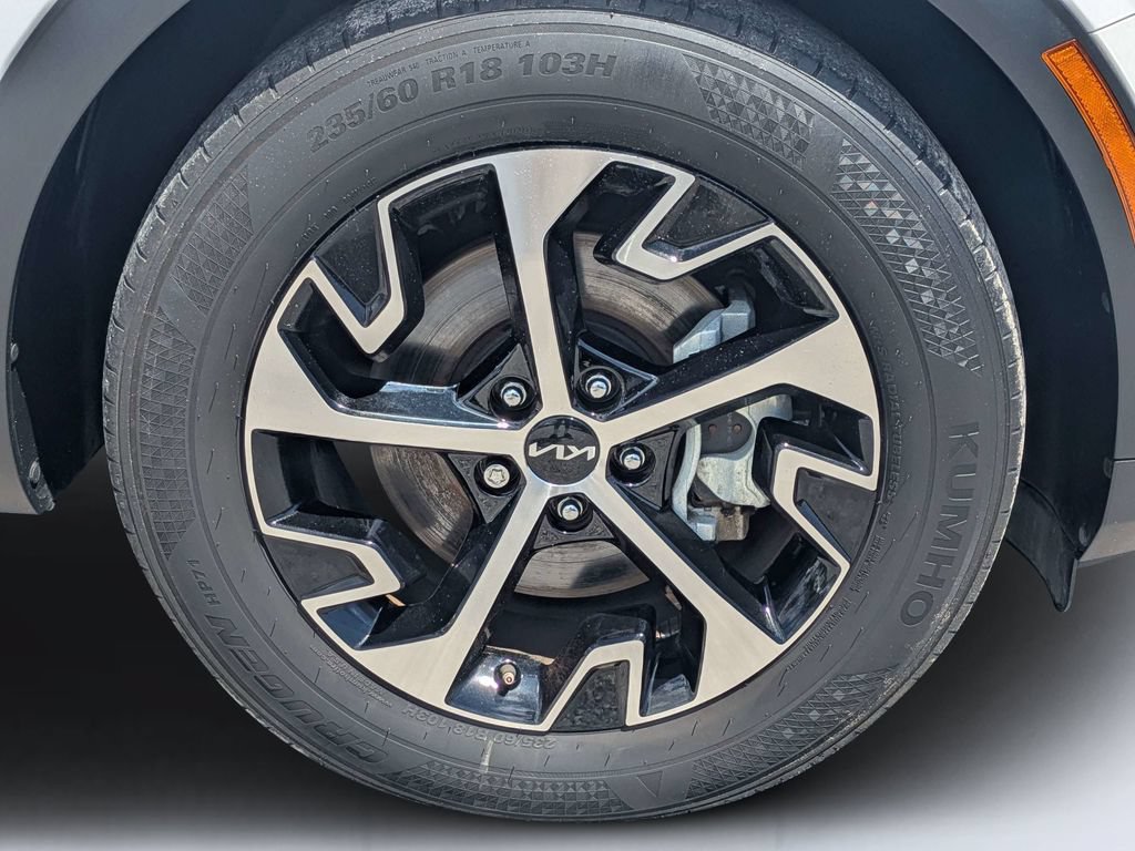 Used 2024 Kia Sportage EX FWD image 11