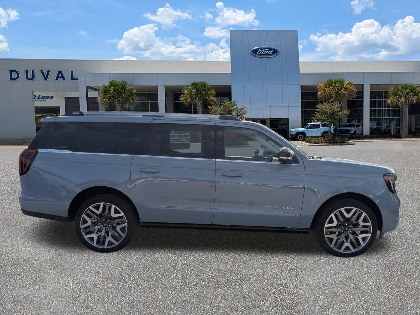 New 2025 Ford Expedition Max Platinum w/ Platinum Ultimate Package AWD/4WD image 3