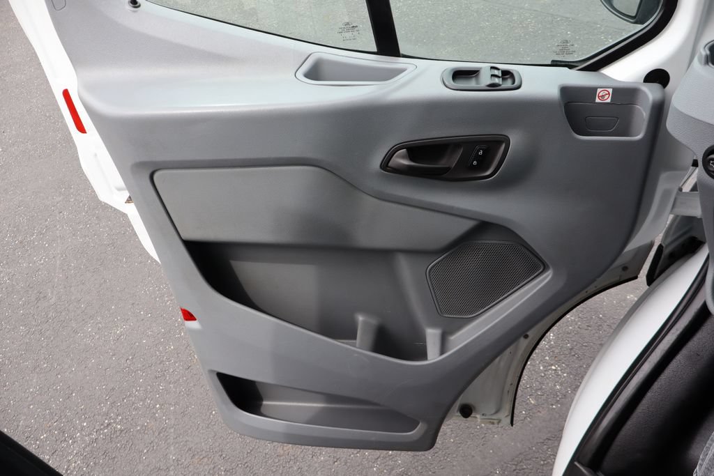Used 2019 Ford Transit 250 138 RWD image 18
