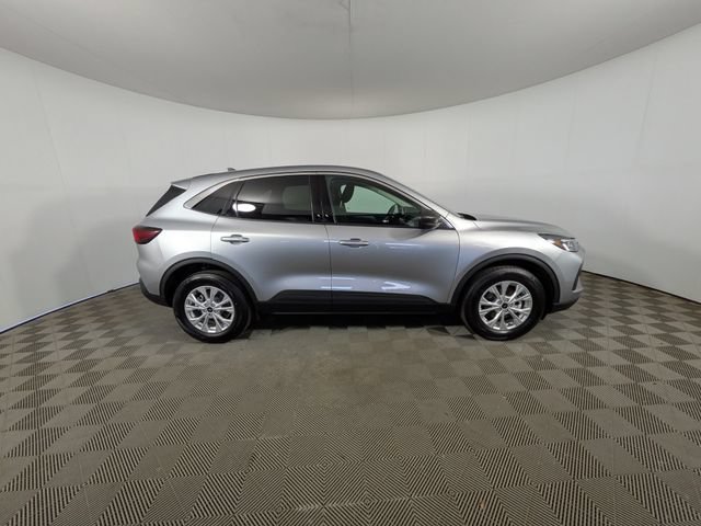 Used 2023 Ford Escape Active AWD/4WD image 30