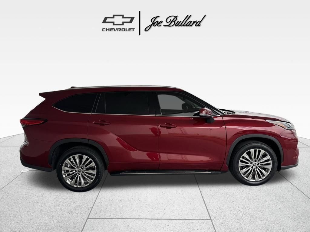 Used 2022 Toyota Highlander Platinum image 6