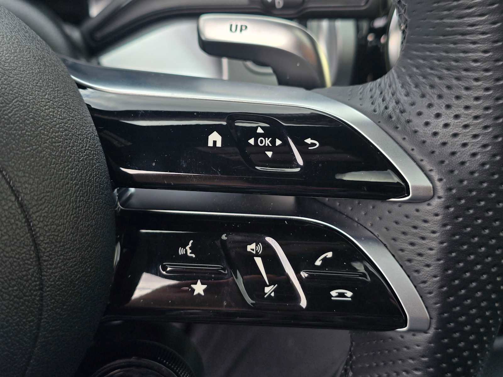 Used 2025 Mercedes-Benz GLB 35 AMG 4MATIC image 34