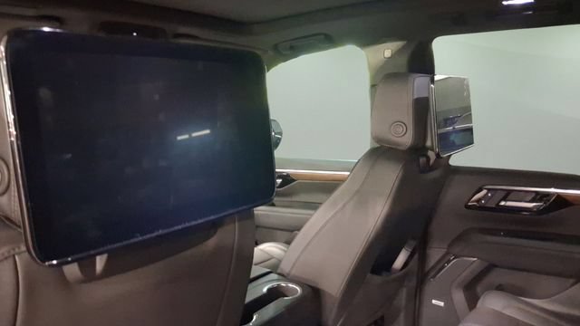Used 2025 Chevrolet Tahoe High Country AWD/4WD image 25