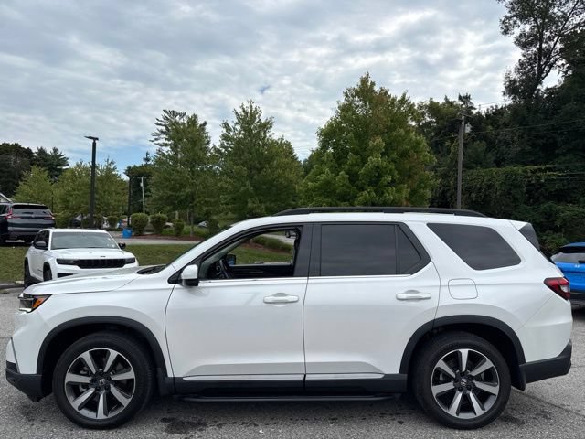 Used 2023 Honda Pilot Elite image 3