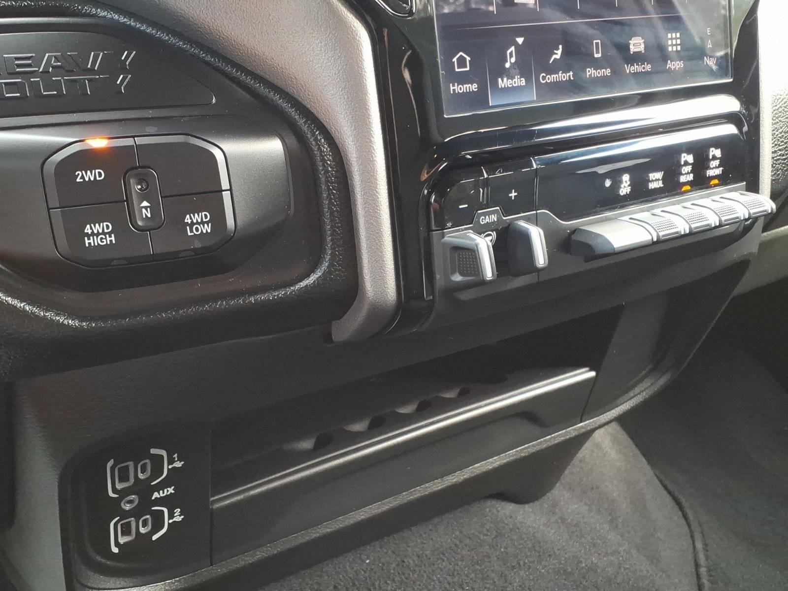Certified 2026 RAM 2500 Big Horn AWD/4WD image 19
