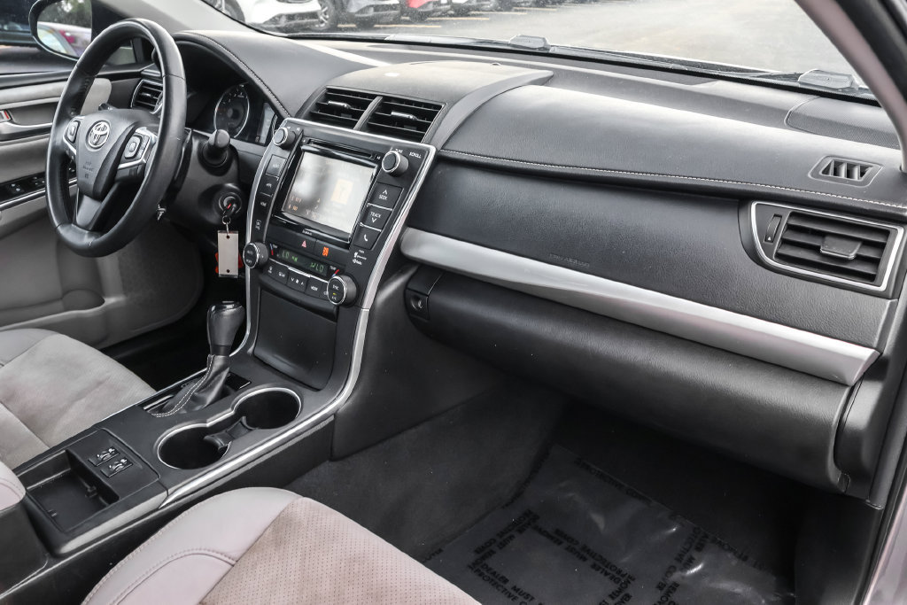 Used 2017 Toyota Camry XSE w/ Moonroof Package FWD image 36