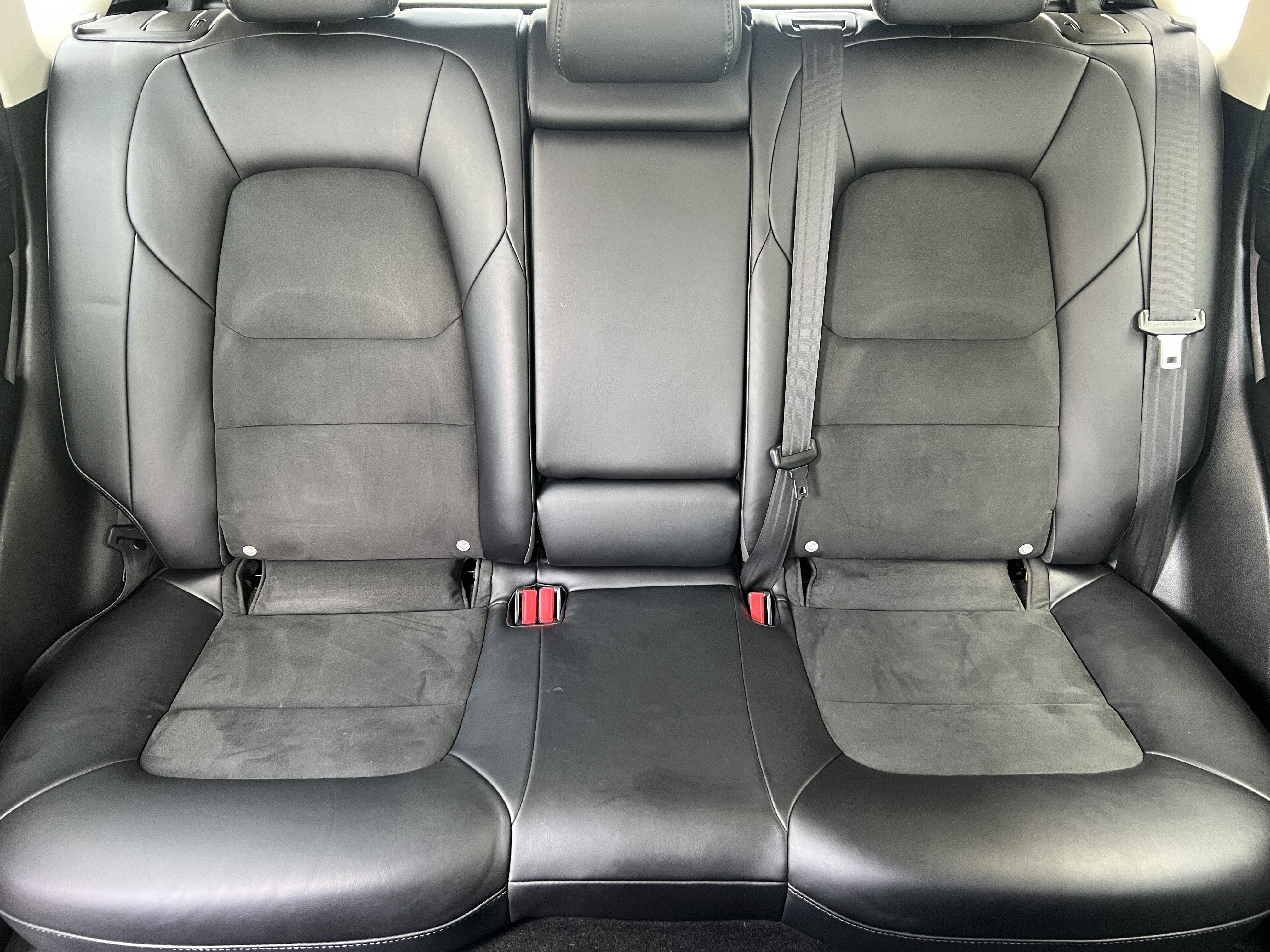 Used 2018 MAZDA CX-5 Touring w/ Preferred Equipment Package AWD/4WD image 16