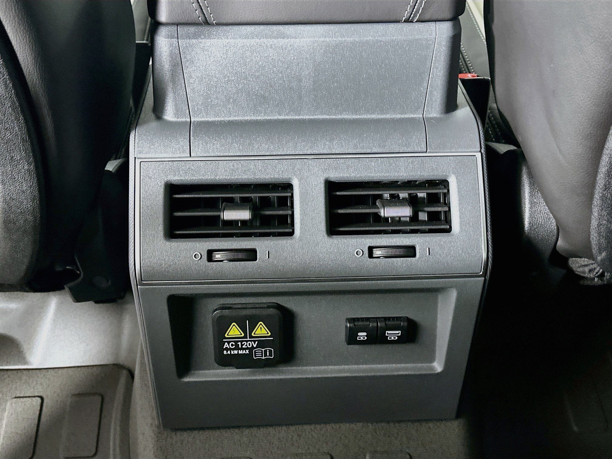 New 2025 INEOS Grenadier Station Wagon AWD/4WD image 38