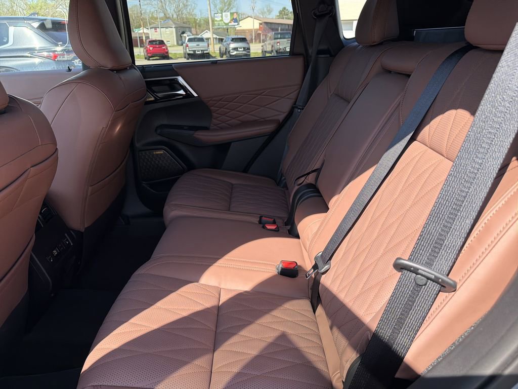 New 2026 Mitsubishi Outlander SEL AWD/4WD image 13