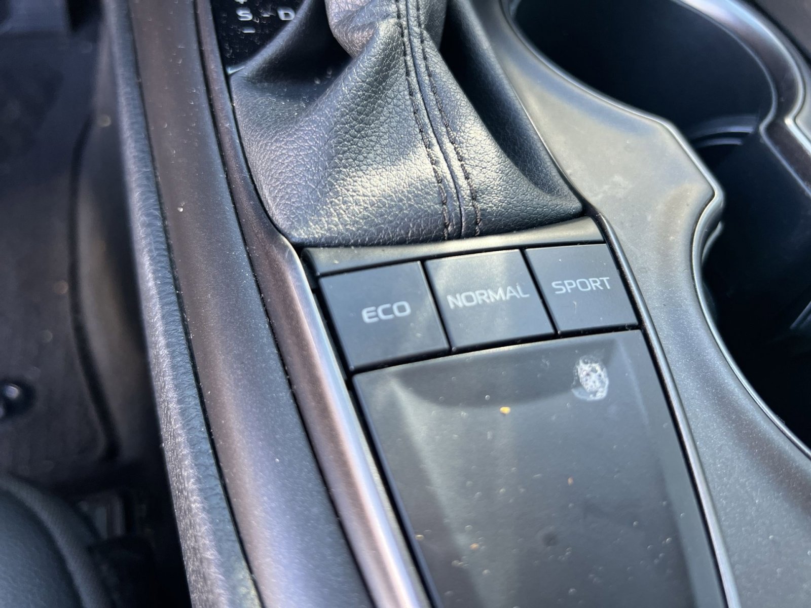 Used 2023 Toyota Camry SE w/ Convenience Package FWD image 28