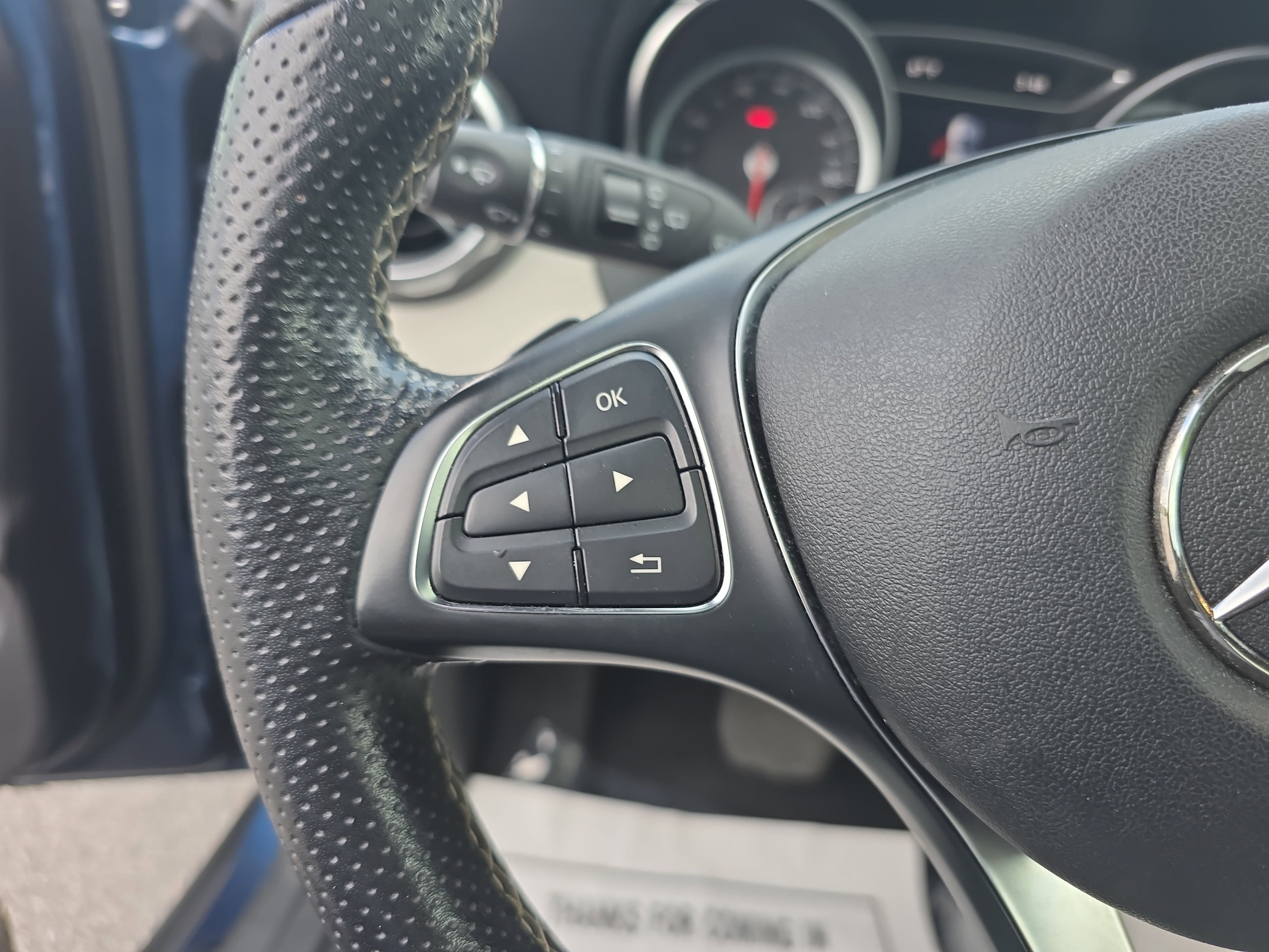 Used 2020 Mercedes-Benz GLA 250 4MATIC w/ Premium Package image 16