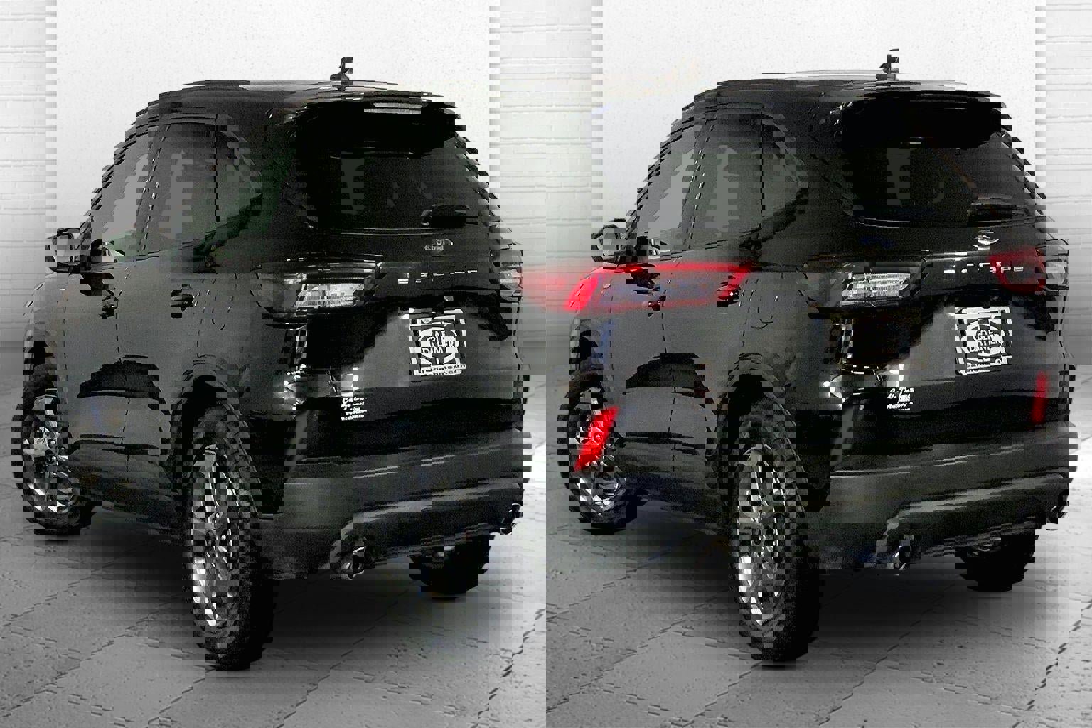 Used 2025 Ford Escape ST-Line image 11