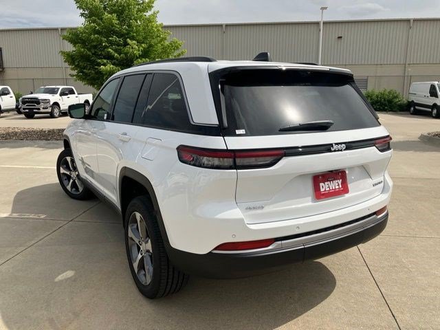 New 2026 Jeep Grand Cherokee Limited w/ Luxury Tech Group II AWD/4WD image 8