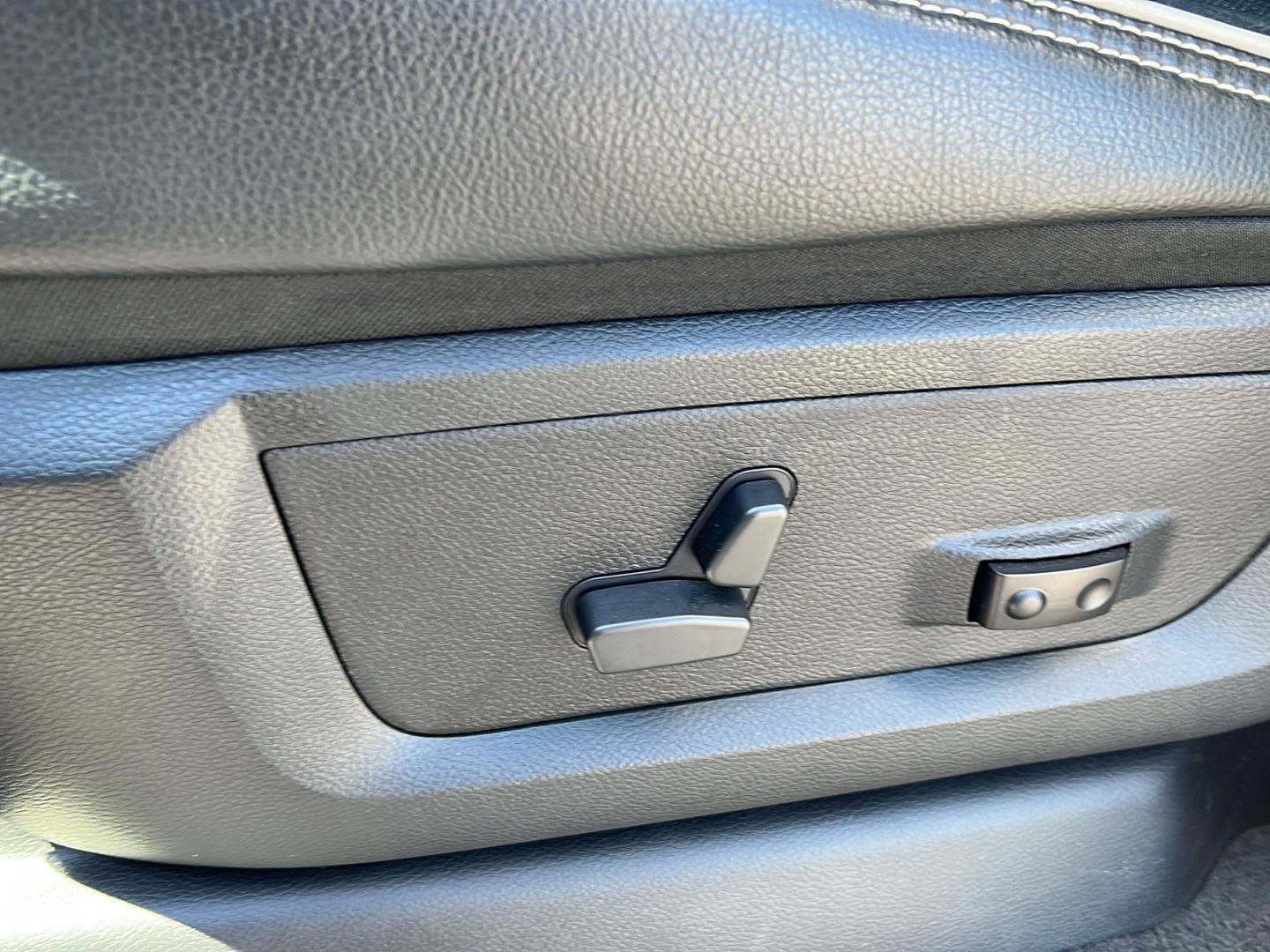 Used 2022 RAM 3500 Laramie AWD/4WD image 5