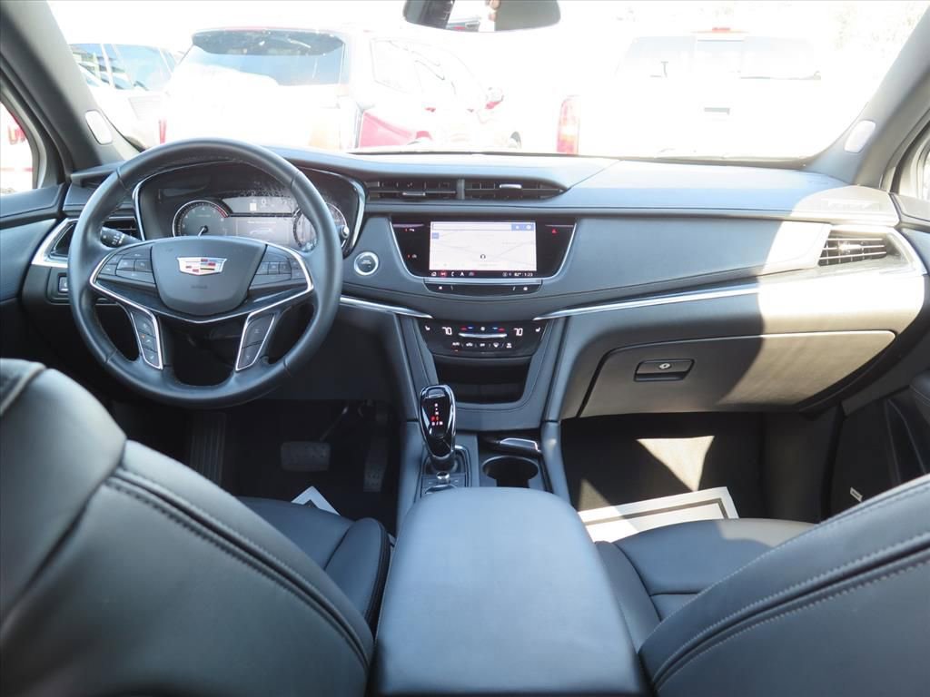 Used 2025 Cadillac XT5 Premium Luxury image 22