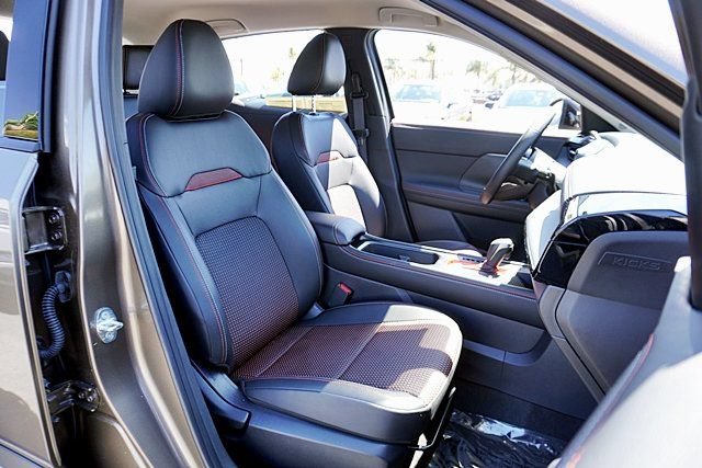 New 2026 Nissan Kicks SR w/ Cold Weather Package FWD image 18