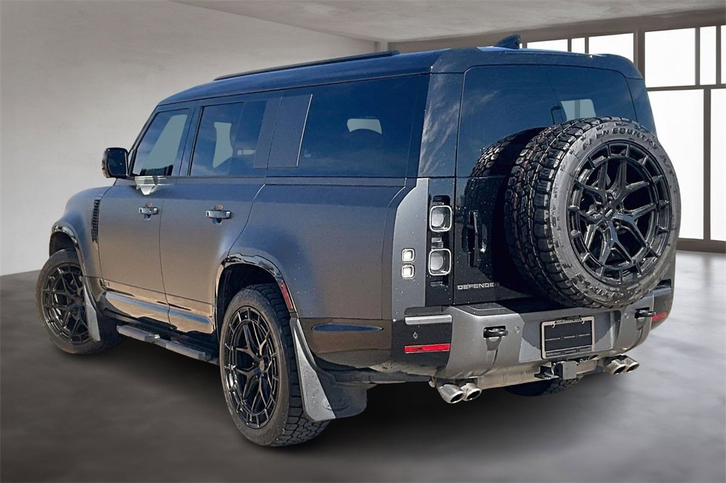 Used 2025 Land Rover Defender 130 V8 image 12