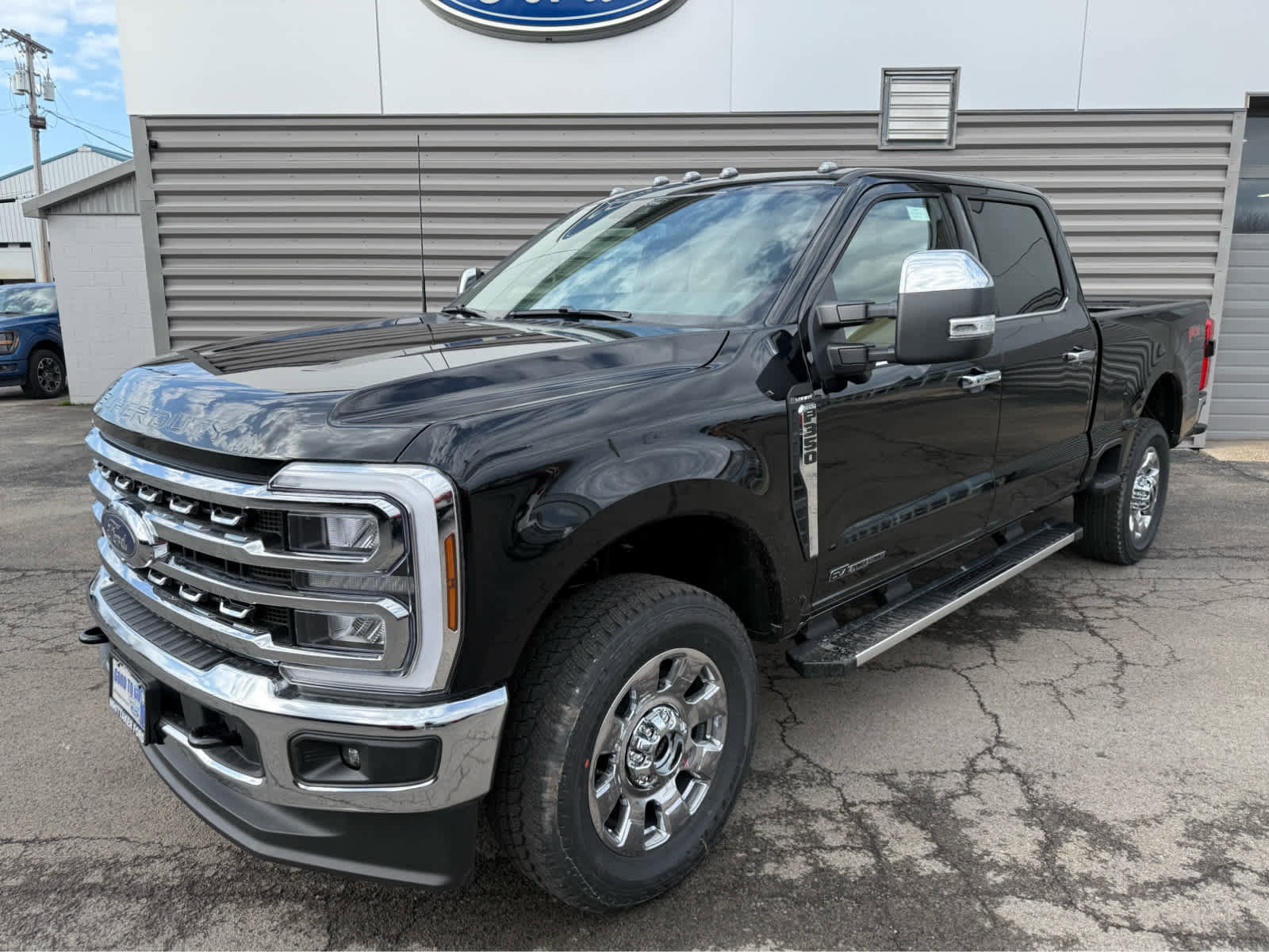 New 2025 Ford F350 Lariat w/ Chrome Package image 2