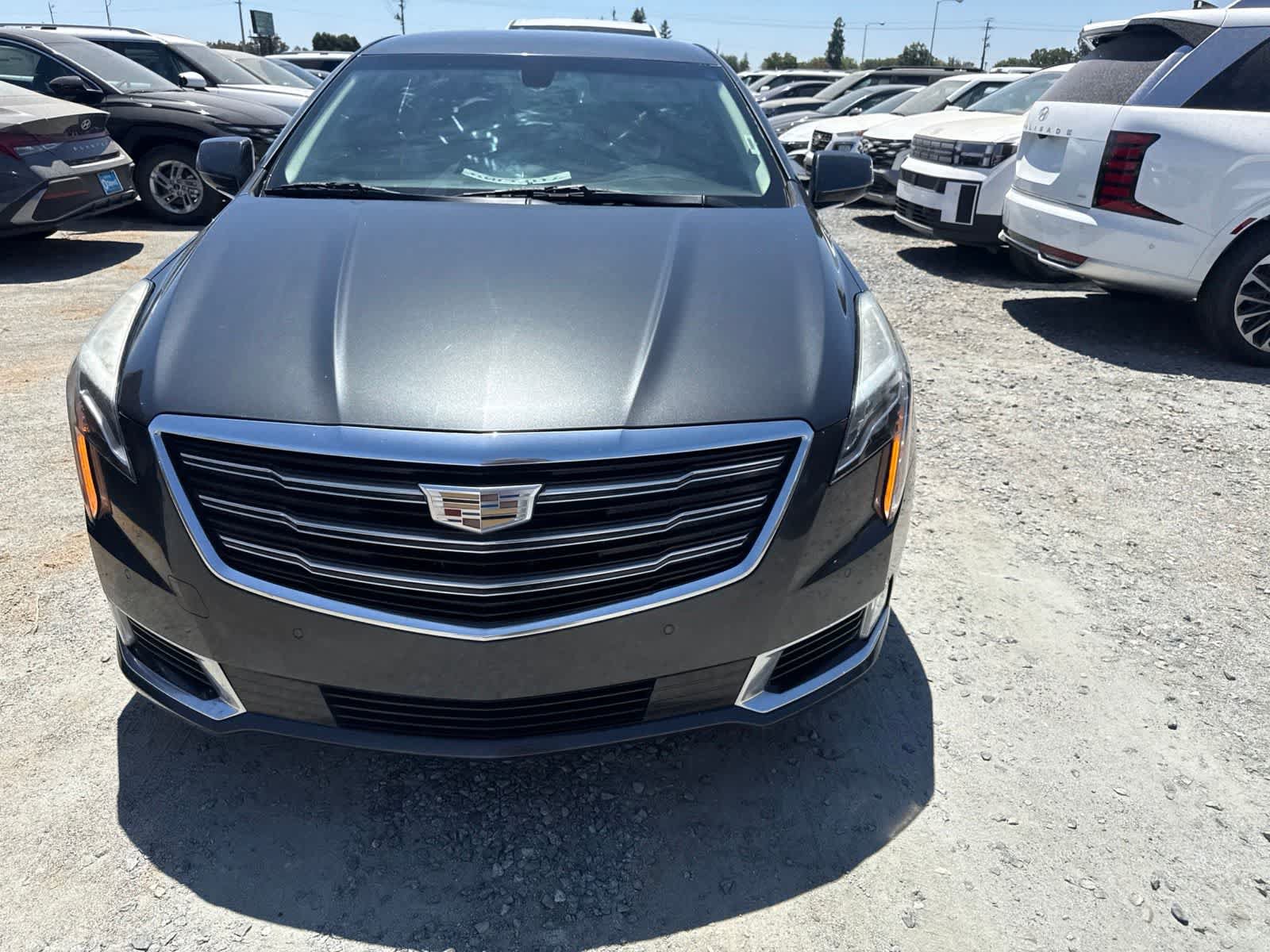 Used 2019 Cadillac XTS Luxury FWD image 2