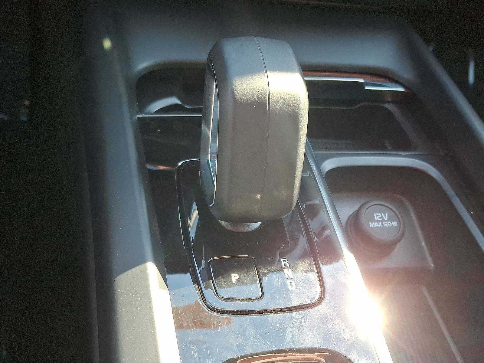 Certified 2023 Volvo XC60 B5 Plus w/ Protection Package Premier image 15