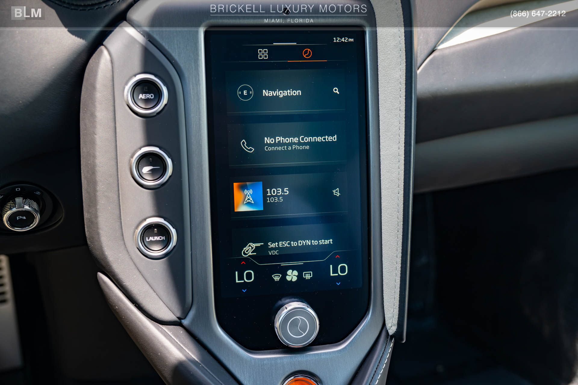 Used 2025 McLaren 750S RWD image 30