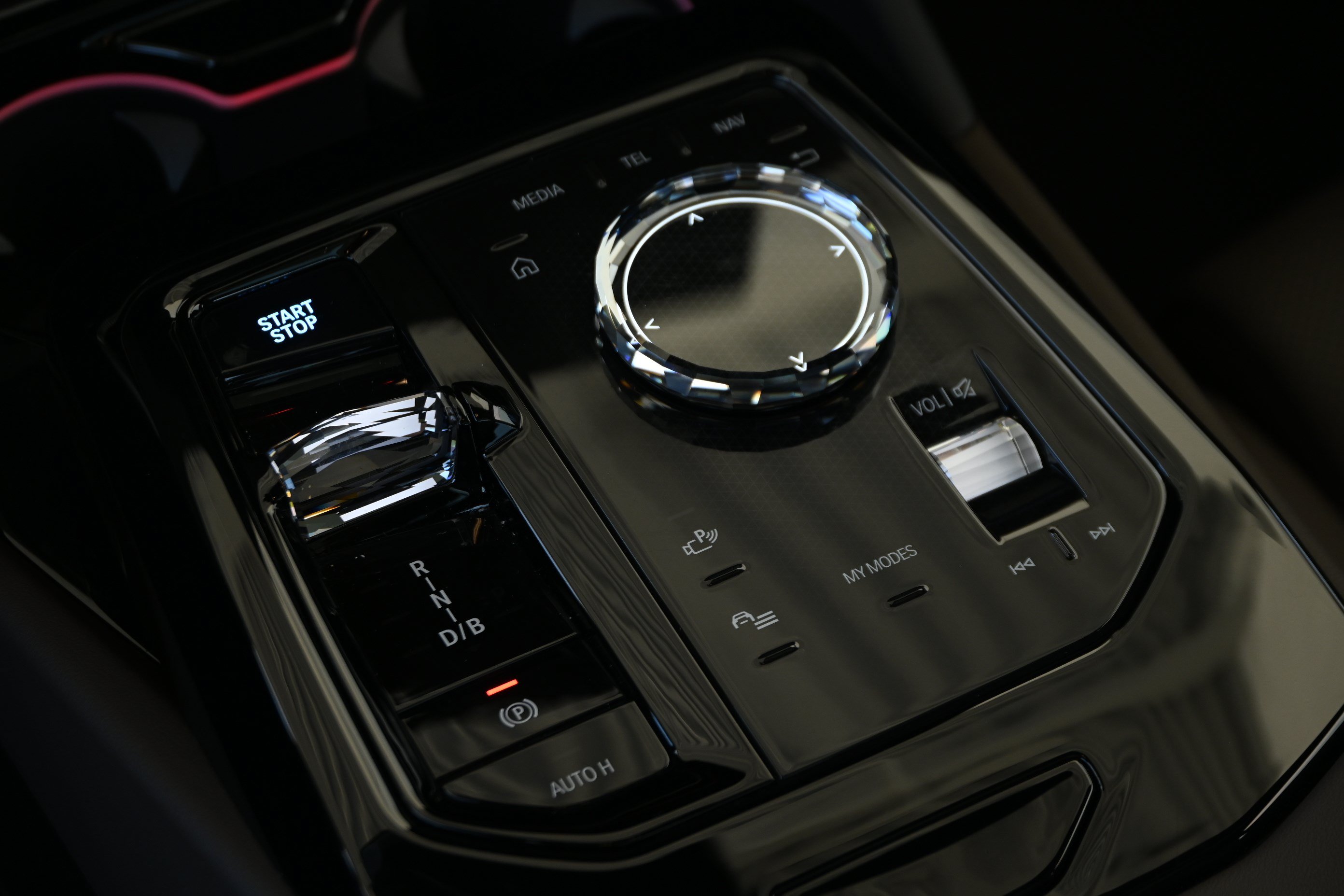 Certified 2026 BMW i5 eDrive40 AWD/4WD image 21