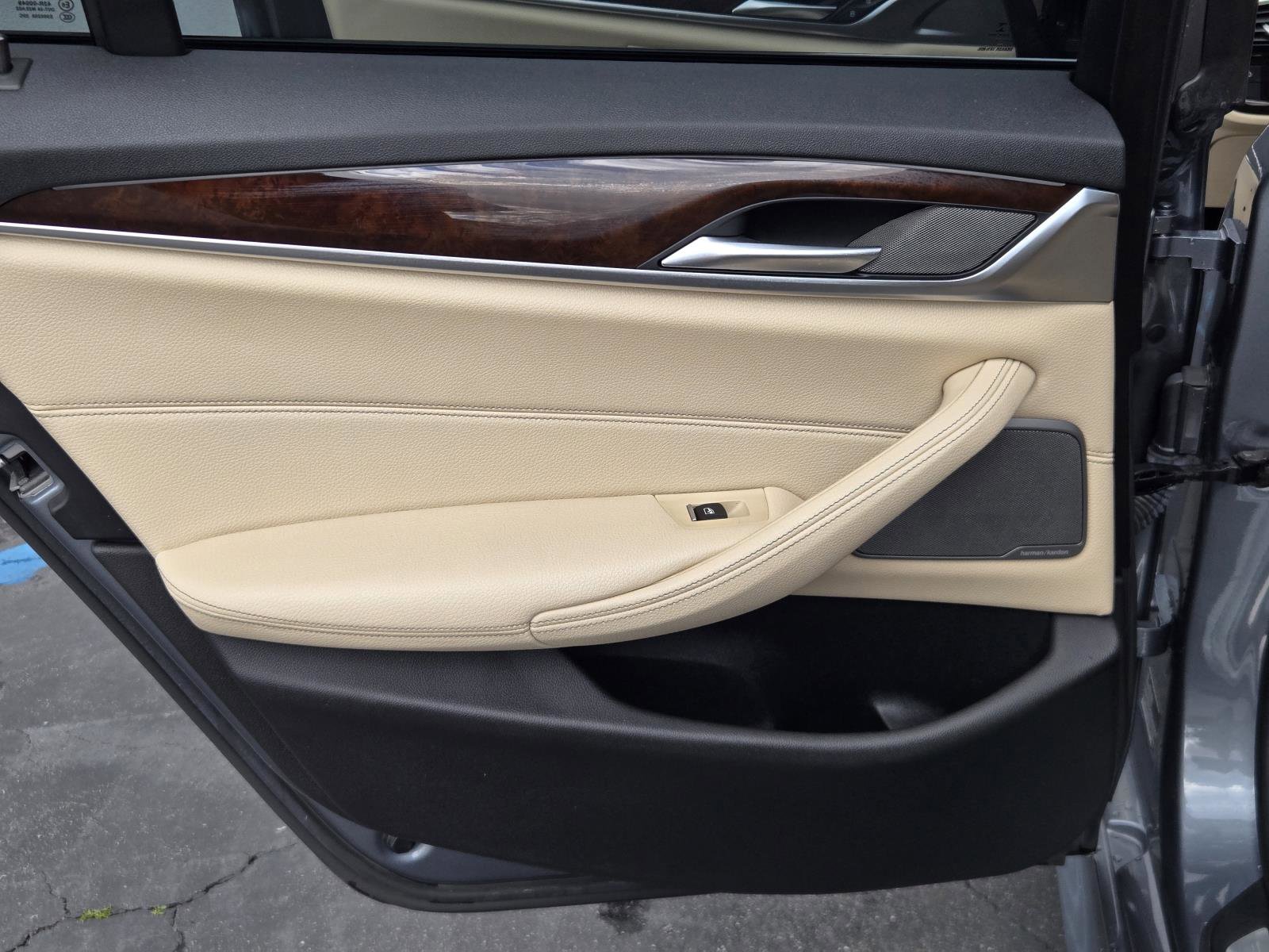 Used 2019 BMW 530i 530i Sedan RWD w/ M Sport Package image 24