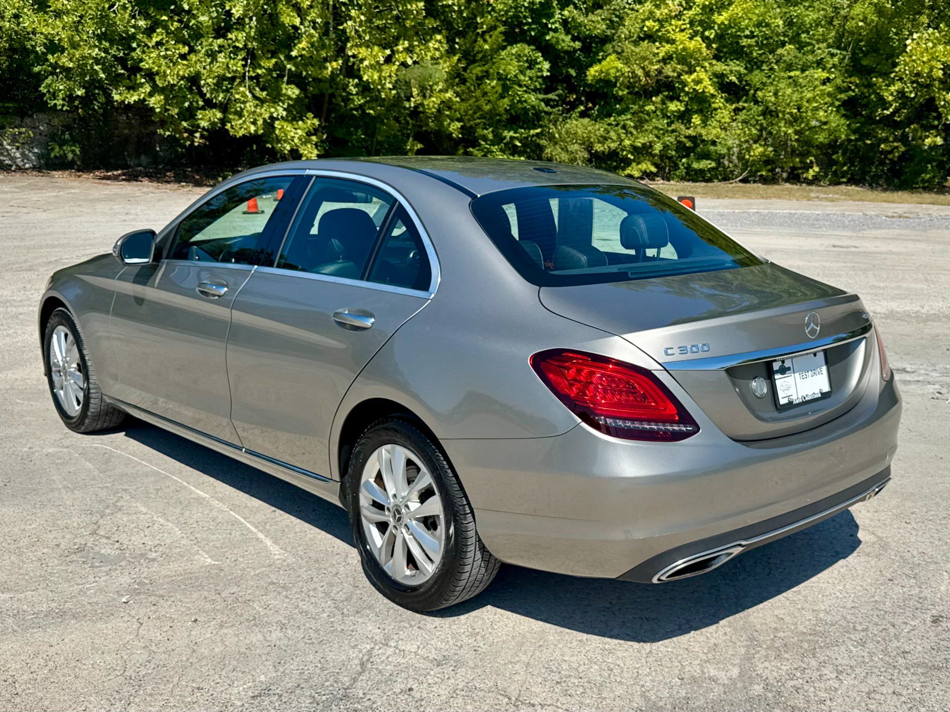 Used 2019 Mercedes-Benz C 300 4MATIC Sedan image 4