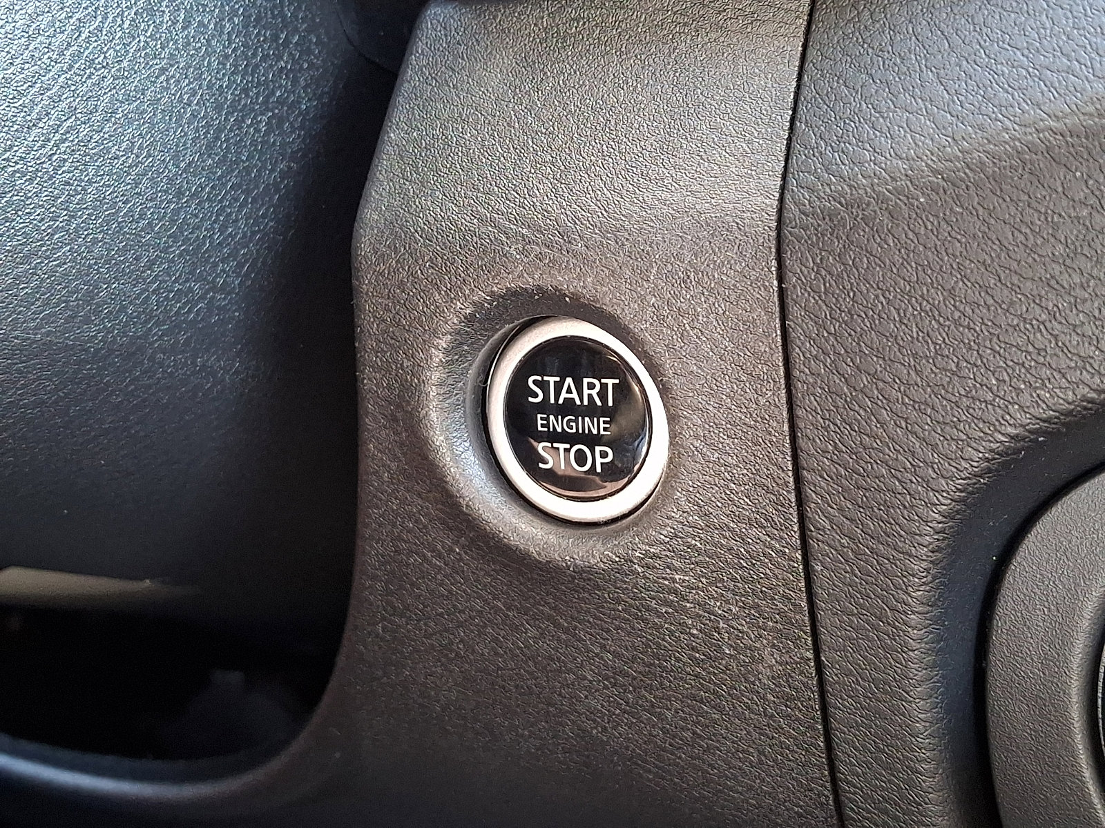 Used 2024 Nissan Frontier PRO-4X w/ Technology Package AWD/4WD image 24