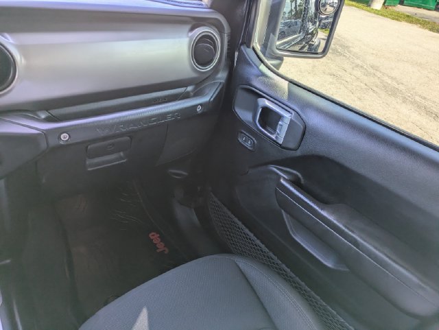 Certified 2020 Jeep Wrangler Unlimited Sport S AWD/4WD image 14