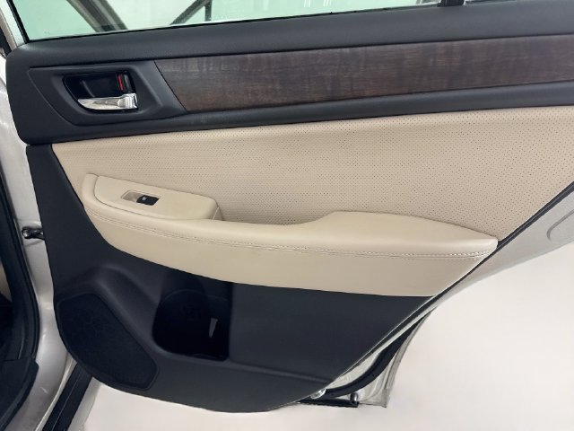 Used 2017 Subaru Outback 2.5i Limited AWD/4WD image 27