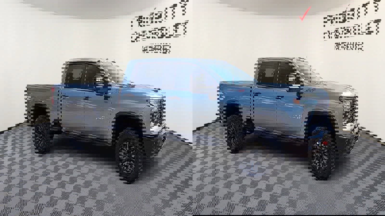 Used 2024 Chevrolet Silverado 2500 ZR2 w/ Technology Package AWD/4WD image 2