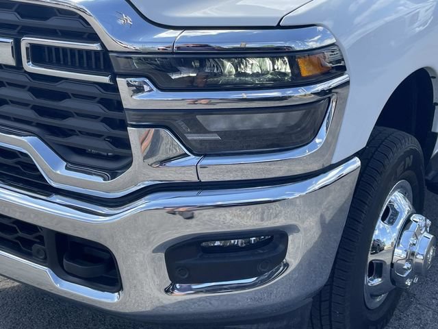 New 2026 RAM 3500 Tradesman AWD/4WD image 9