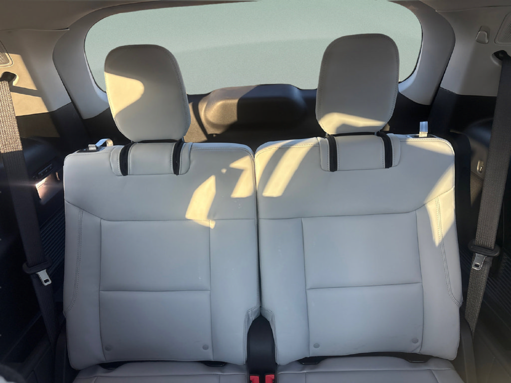 New 2026 Ford Explorer Platinum w/ LUX Leather Package AWD/4WD image 15