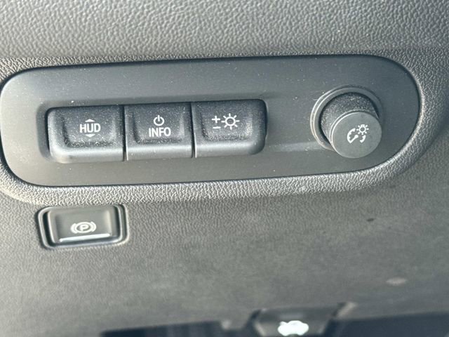 Used 2023 GMC Terrain SLT w/ Infotainment Package II image 26