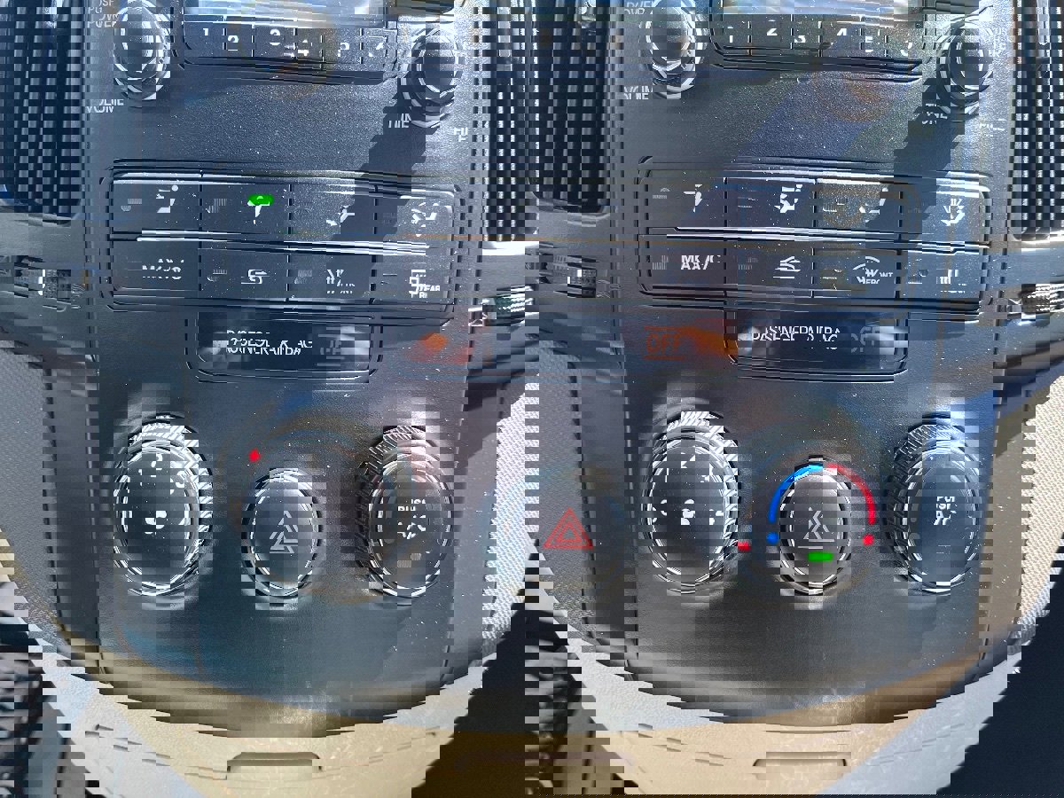 Used 2011 Hyundai Elantra SE image 14