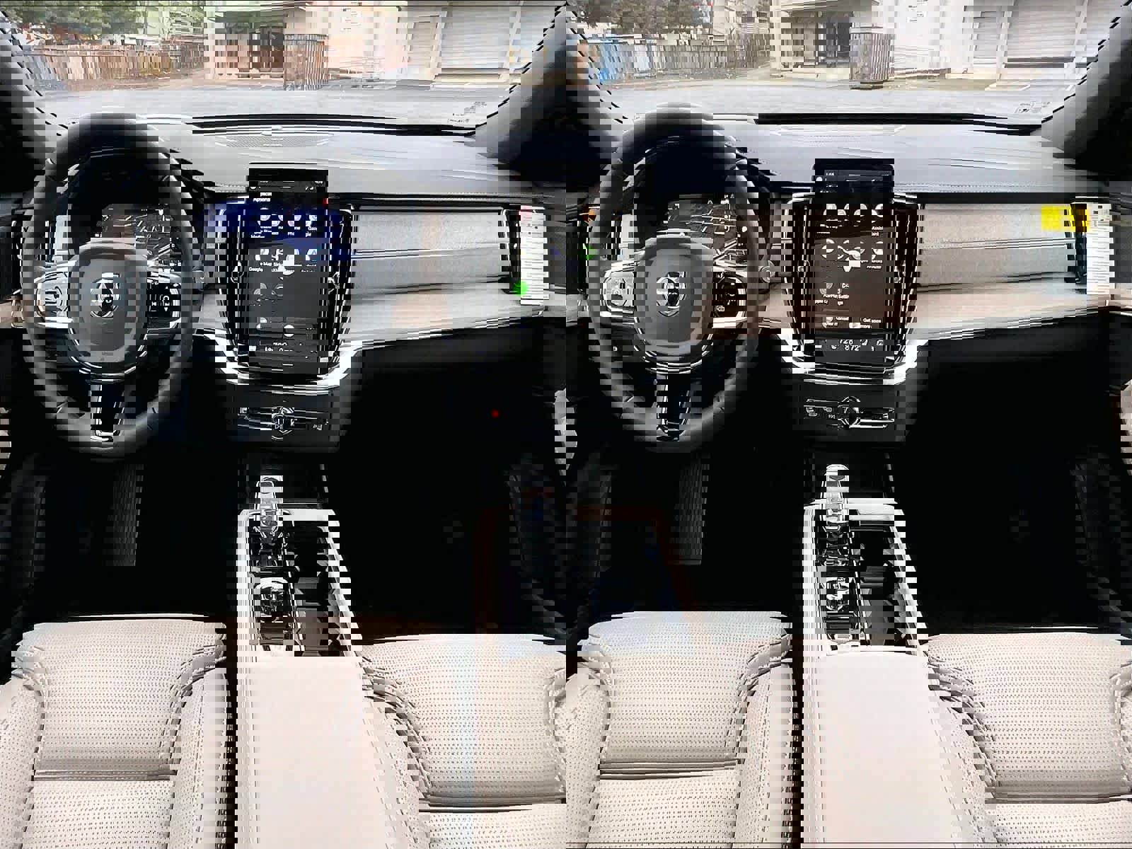 New 2026 Volvo XC90 T8 Ultra w/ Protection Package Premier image 7