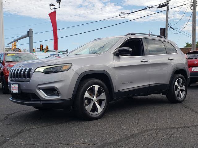 Used 2022 Jeep Cherokee Limited image 3