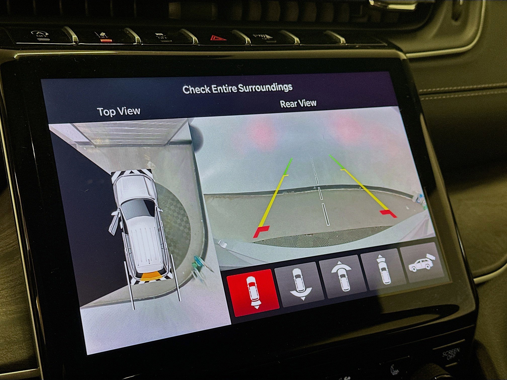 Used 2024 Jeep Grand Cherokee L Limited w/ Luxury Tech Group II image 23