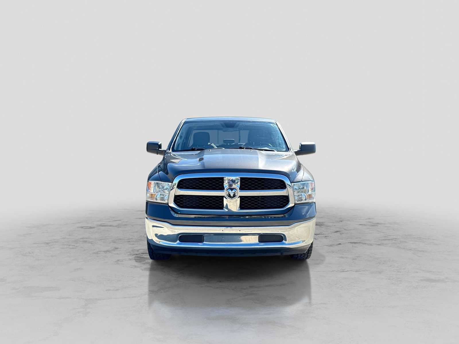 Used 2019 RAM 1500 Classic SLT AWD/4WD image 9