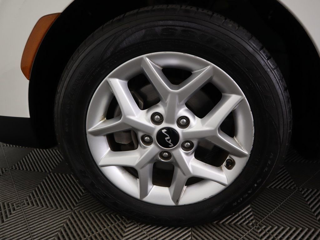 Used 2023 Kia Soul S image 31