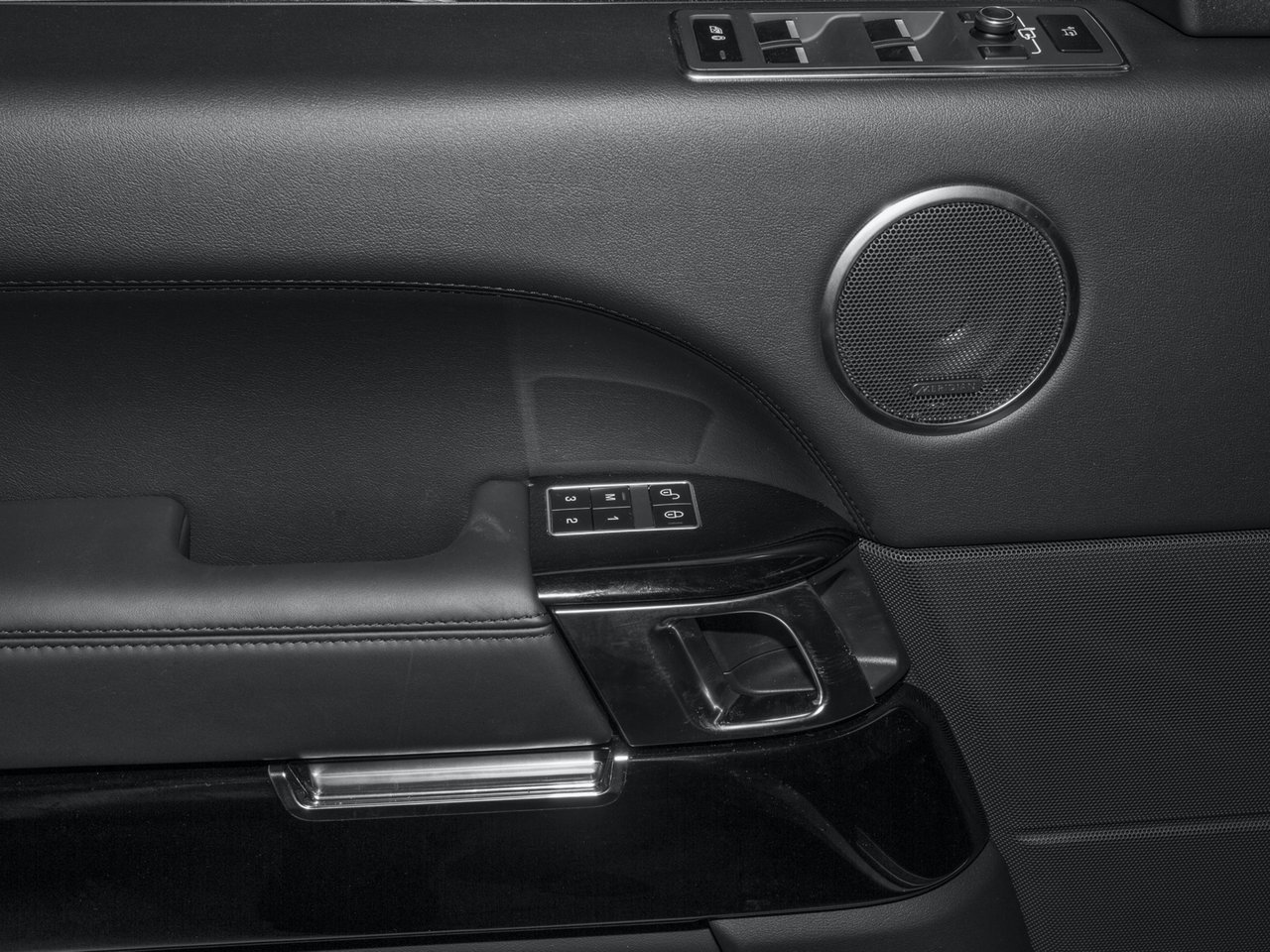 Used 2017 Land Rover Range Rover Autobiography image 71