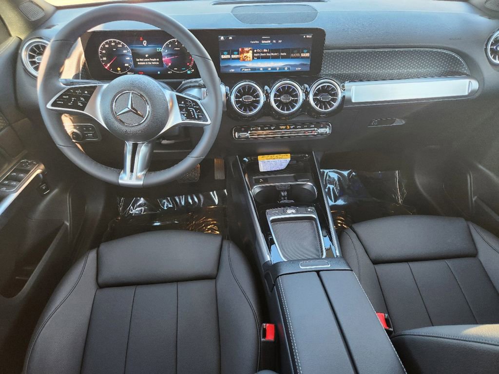 New 2025 Mercedes-Benz GLB 250 4MATIC image 13