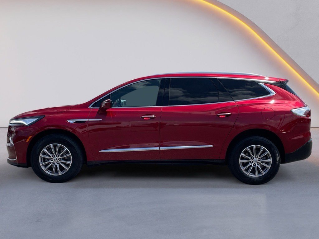 Used 2024 Buick Enclave Premium image 4