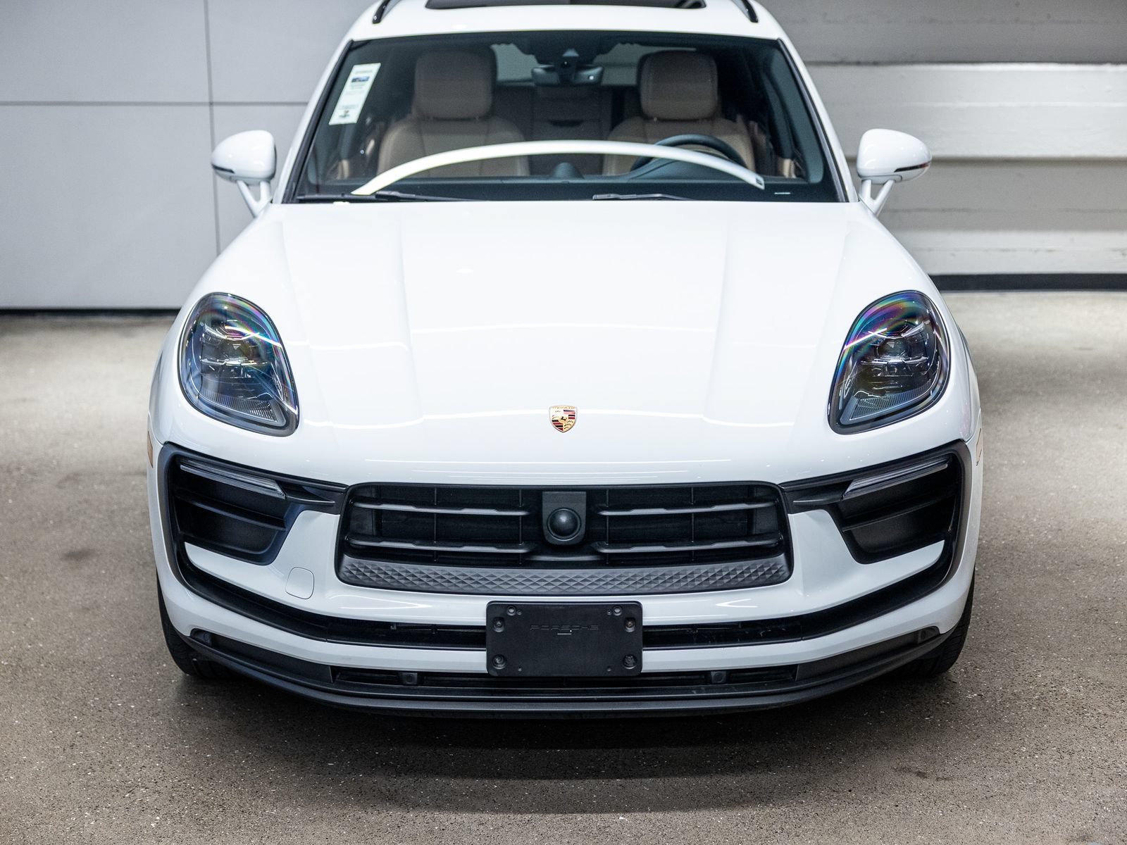 Certified 2024 Porsche Macan AWD/4WD image 11