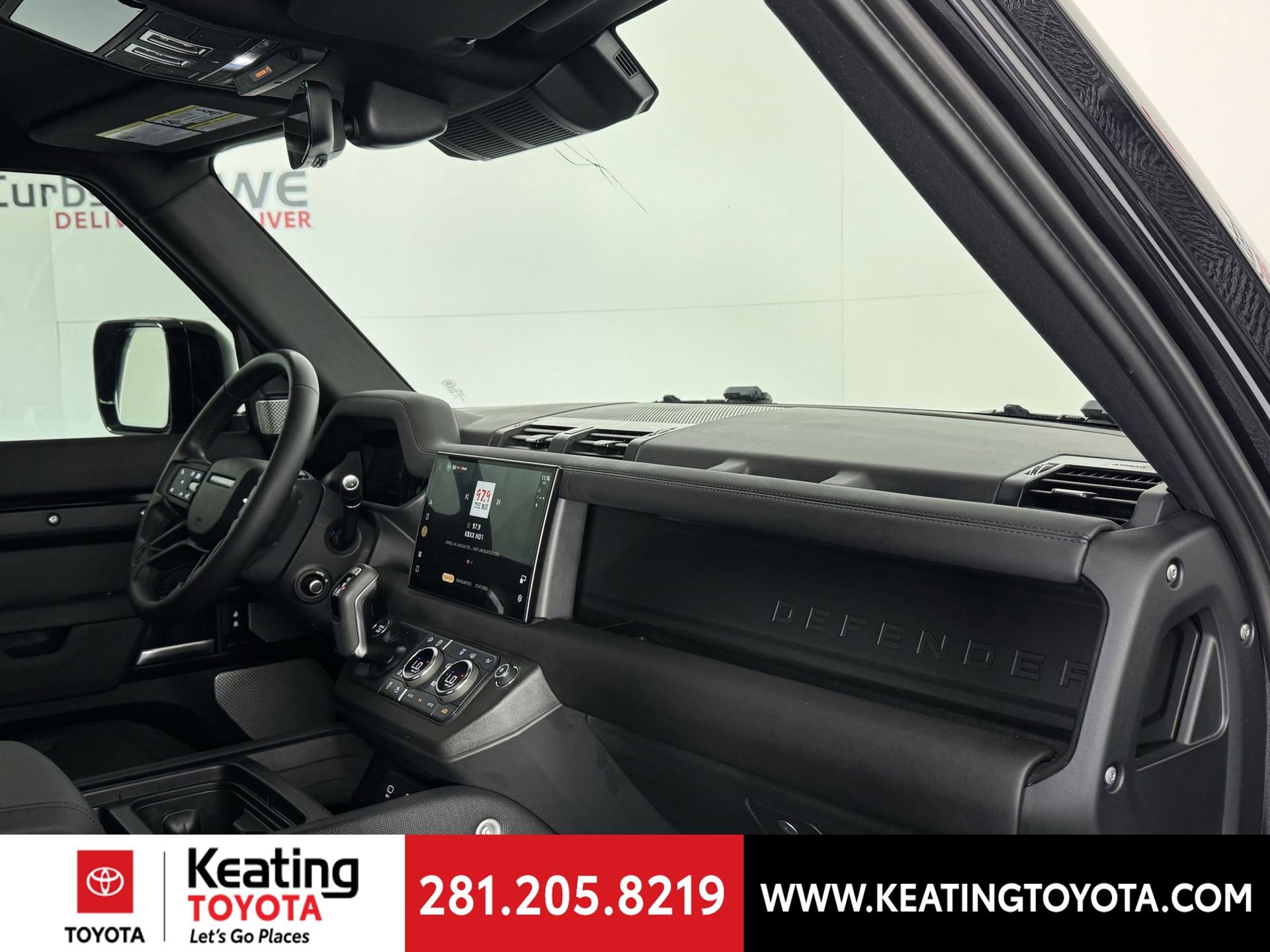 Used 2024 Land Rover Defender 130 Outbound image 22