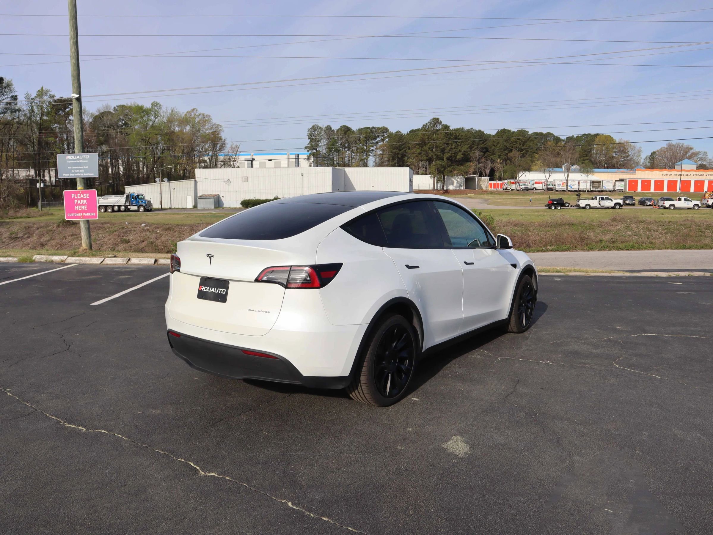 Used 2023 Tesla Model Y Long Range AWD/4WD image 11