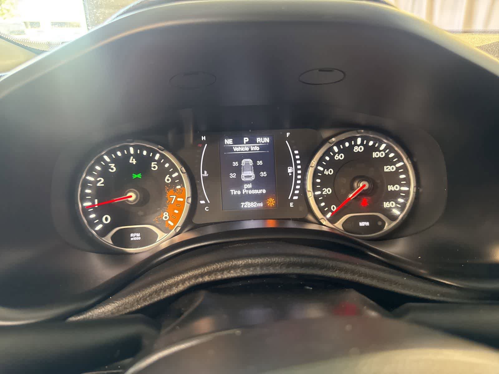 Used 2017 Jeep Renegade Latitude w/ Popular Equipment Group image 23