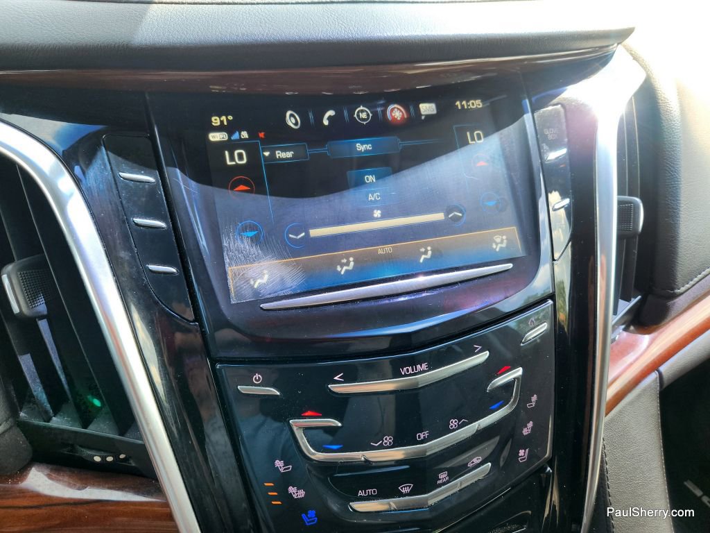 Used 2019 Cadillac Escalade ESV image 38